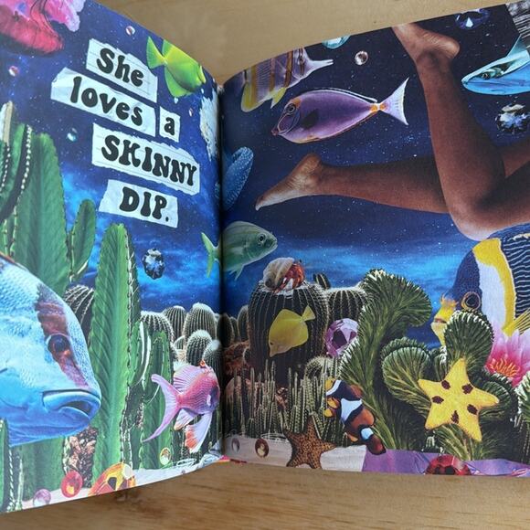 LIZZO SET 2022 Tour Lg Tee Let It Lizzo 50 Reasons Why Lizzo is Perfection. 2021 - Picture 9 of 10